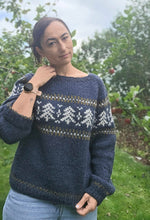 Last inn bildet i Galleri-visningsprogrammet, Frostskog genser