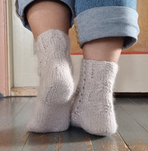 Last inn bildet i Galleri-visningsprogrammet, Lupin sokker