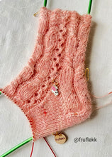 Last inn bildet i Galleri-visningsprogrammet, Lupin sokker