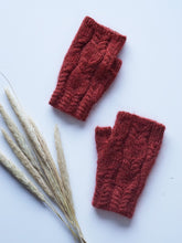 Last inn bildet i Galleri-visningsprogrammet, Lupinvotter