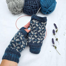 Last inn bildet i Galleri-visningsprogrammet, Mystery Garden Mittens
