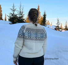 Last inn bildet i Galleri-visningsprogrammet, Vintermagi genser