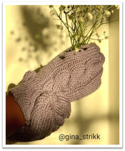 Last inn bildet i Galleri-visningsprogrammet, Fluffyflettevotter