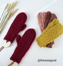 Last inn bildet i Galleri-visningsprogrammet, Fridesflettevotter