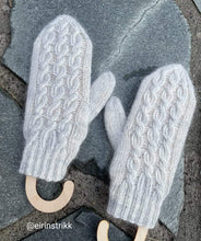 Last inn bildet i Galleri-visningsprogrammet, Lavendel votter