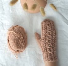 Last inn bildet i Galleri-visningsprogrammet, Perleblomstvotter