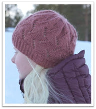 Last inn bildet i Galleri-visningsprogrammet, Ruths lue