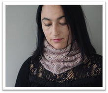 Last inn bildet i Galleri-visningsprogrammet, Ruths vinterhals