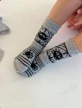 Last inn bildet i Galleri-visningsprogrammet, LillePetter sokker
